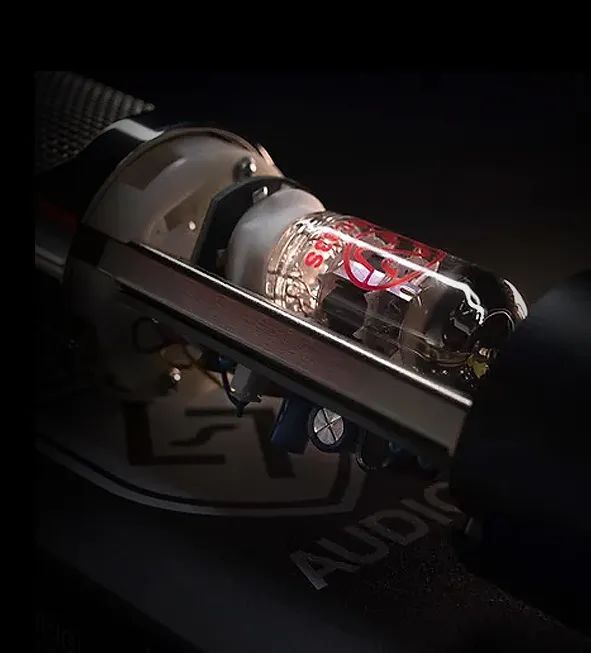 Lauten Audio LA-320 V2:独立音乐人有他就够,万能且质感爆表的电子管麦克风 Lauten Audio LA-320 V2:独立音乐人有他就够,万能且质感爆表的电子管麦克风